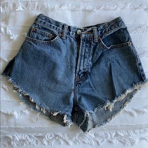HIGH WAISTED SHORT SHORTS